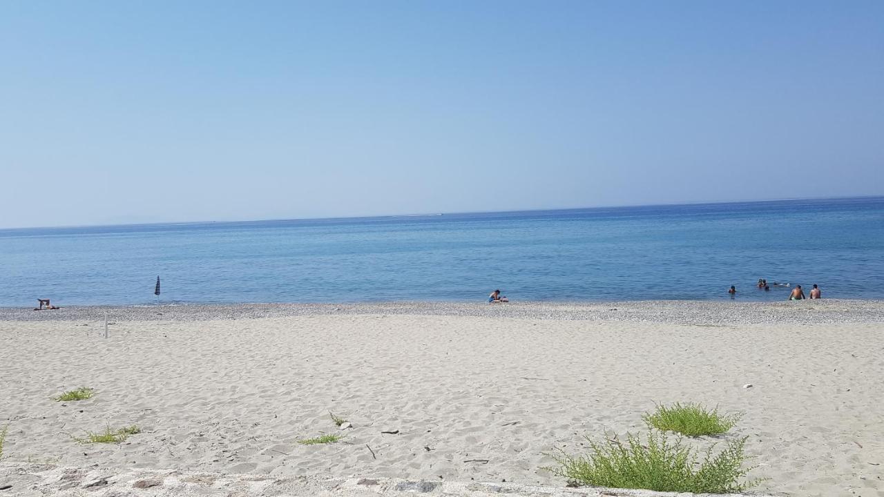 וילאפרנקה טירנה Appartamenti Vacanze Villa Meo מראה חיצוני תמונה