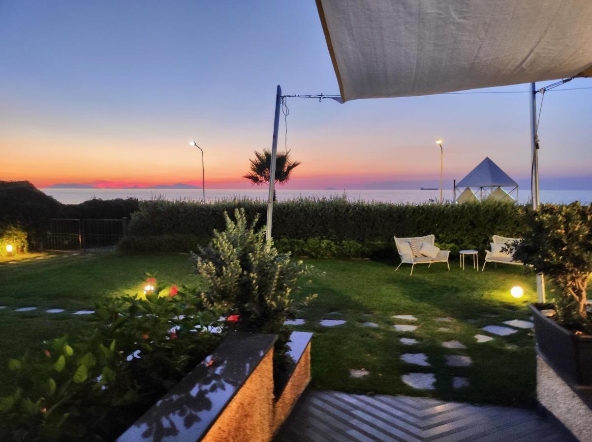 וילאפרנקה טירנה Appartamenti Vacanze Villa Meo מראה חיצוני תמונה