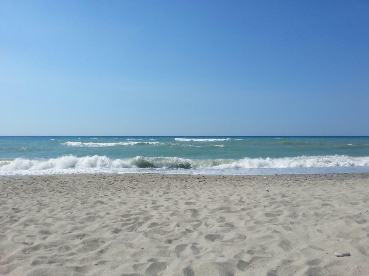 וילאפרנקה טירנה Appartamenti Vacanze Villa Meo מראה חיצוני תמונה